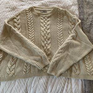 Oversized/ slightly cropped argyle pattern sweater. Gently used.